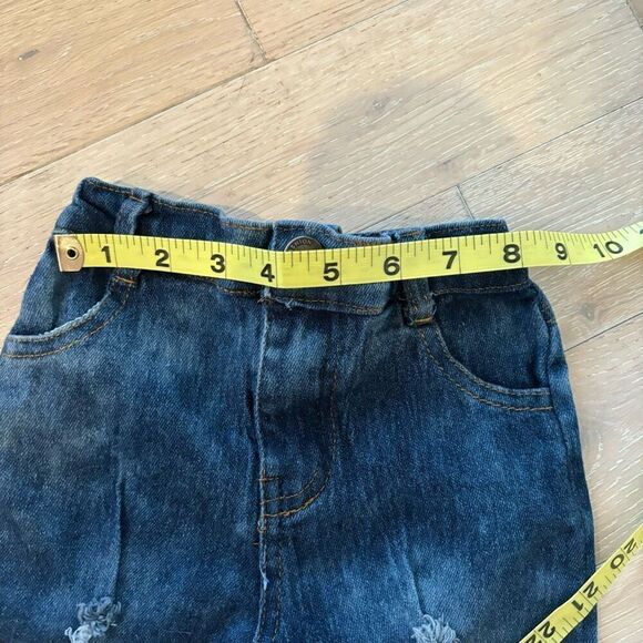 Distressed Denim Jean Capri Pants Size 3-4T - Picture 8 of 11